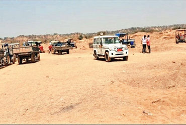 જિલ્લામાં સવા વર્ષમાં ખનીજ ચોરીના 358 કેસ, રૂા. 540 લાખની વસૂલાત | 358 cases of mineral theft in the…