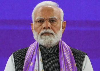 મોદીનું મૌન : વિપક્ષોની સંસદમાં અકળામણ