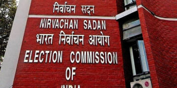 બિહારમાં મતદાર યાદી સુધારાનો પહેલો તબક્કો પૂરો, 61 લાખના નામ પર જોખમ | First phase of voter list rev…