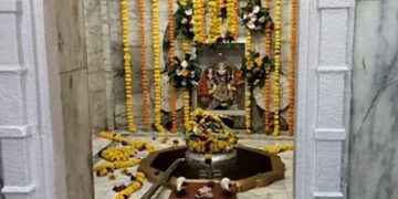 શ્રાવણ માસના પ્રથમ સોમવારે વડોદરાના શિવ મંદિરોમાં ભક્તોની ભીડ | Crowd of devotees in Shiva temples o…