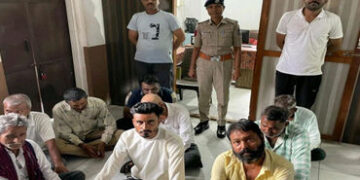 ધ્રાંગાધ્રાના ઇસદ્રા ગામની સીમમાં જુગારના 2 દરોડામાં 14 શકુની ઝડપાયા