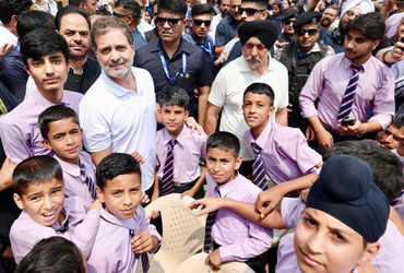 પાકિસ્તાનના ગોળીબારમાં અનાથ થયેલા 22 બાળકોની જવાબદારી લેશે રાહુલ ગાંધી, શિક્ષણનો તમામ ખર્ચ ઉઠાવશે | …