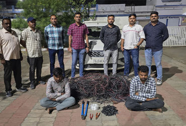 સૌરાષ્ટ્રમાં સોલાર પ્લાન્ટમાંથી કોપર વાયર ચોરતી આંતર-જિલ્લા ગેંગ ઝડપાઈ, 12 ચોરીના ભેદ ઉકેલાયા | sola…