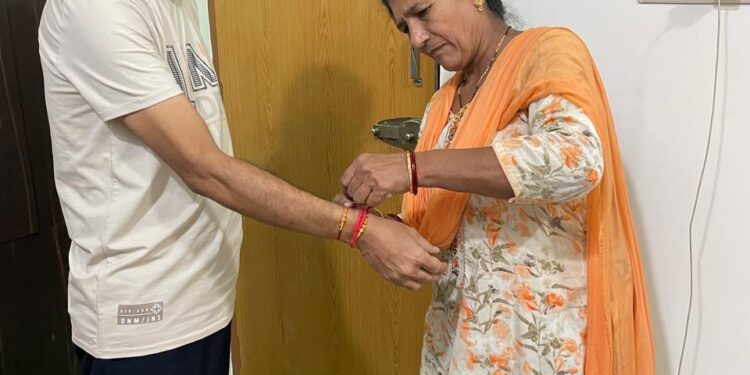 મોટી બહેને ભાઈને બાંધ્યું અનોખું રક્ષાસૂત્ર – ભાઇને કિડની આપીને આપ્યું નવજીવન