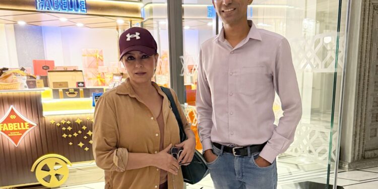 મહિમા ચૌધરીની અમદાવાદ મુલાકાત – ડિજિટલ માર્કેટર અનુજ ઠાકર સાથે ખાસ મુલાકાત