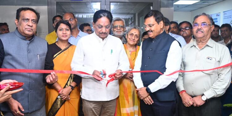 અમદાવાદ સિવિલ હોસ્પિટલમાં આરોગ્ય મંત્રીના હસ્તે ‘મા વાત્સલ્ય’ મધર્સ મિલ્ક બેંકનું ઉદ્ઘાટન કરાયું