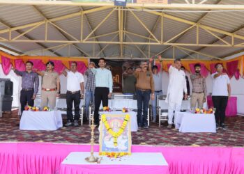 ભાવનગર જિલ્લામાં શામપરા પ્રાથમિક શાળા ખાતે વિશ્વ સિંહ દિવસની ઉજવણી કરાઈ.મોડેલ સ્કૂલ સીદસર અને આજુબાજ…