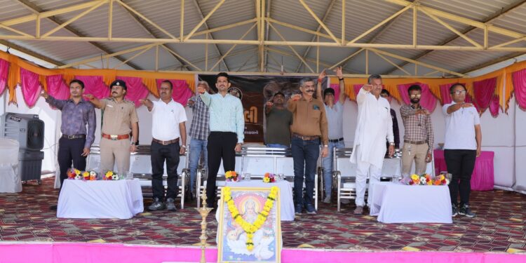 ભાવનગર જિલ્લામાં શામપરા પ્રાથમિક શાળા ખાતે વિશ્વ સિંહ દિવસની ઉજવણી કરાઈ.મોડેલ સ્કૂલ સીદસર અને આજુબાજ…