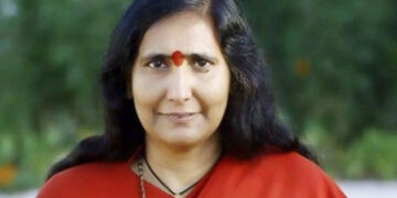 સાધ્વી ઋતંભરાએ ભાંગરો વાટ્યો, મહિલાઓ અંગે વિવાદિત ટિપ્પણી બાદ તરત માફી માગી | Sadhvi Ritambhara apol…