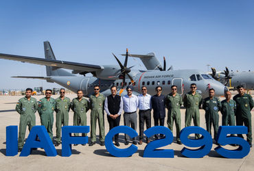 સ્પેને ભારતને સોંપ્યા તમામ C-295 લશ્કરી કાર્ગો વિમાન, 11 કલાક સતત ઉડવાની ક્ષમતા | Indian Envoy Recei…