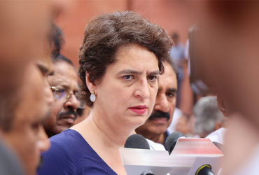 ‘જજ નક્કી ના કરે કે કોણ સાચો ભારતીય’, રાહુલ ગાંધી પર SCની ટિપ્પણી અંગે પ્રિયંકા ગાંધીનો જવાબ | Priya…