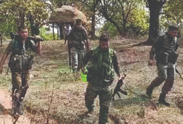 છત્તીસગઢ : ગંગાલૂરમાં સુરક્ષા દળો પર નક્સલીઓનો આડેધડ ગોળીબાર, એક ઠાર, ગુંજેપર્તીમાં IED બ્લાસ્ટ | Ch…