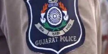 અમદાવાદમાં 7000 પોલીસ કર્મીઓનો પગાર મોડો થવાથી ઊહાપોહ, જાણો ક્યાં સુધી થઇ શકે | Ahmedabad Delay in S…