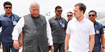 વોટ ચોરીના આરોપો અંગે રાહુલને મળ્યો દિગ્ગજનો સાથ, ચૂંટણીપંચ વિશે જાણો શું કહ્યું | Shashi Tharoor Ba…