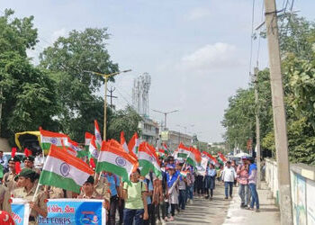 ગુજરાતમાં ભાજપના નેતાઓ ભીડ પણ ભેગી કરવામાં નિષ્ફળ, તિરંગા યાત્રાની જવાબદારી તલાટીના માથે | Talati in…