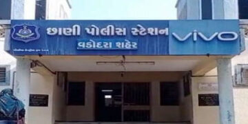 અમે બેંક ઓફિસર છીએ, તમારા પતિના 9લાખ આપવાના છે… વિધવાને ફસાવી દાગીના લૂંટી લીધા | widow woman robb…