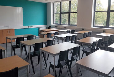 બાળકો છે જ નહીં તો એડમિશન કોનું કરીએ…’ 1000થી વધુ શાળાઓ આ રાજ્યમાં બંધ થવાની અણીએ | Tamil nadu no …