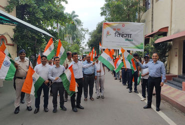 વડોદરા ડિવિઝનમાં હર ઘર તિરંગા અને સ્વચ્છતા અભિયાન અંતર્ગત તીરંગા યાત્રા | Tiranga Yatra under Har Gh…