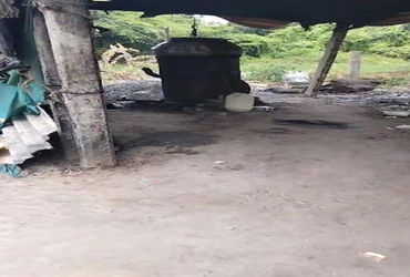 બાવળાના વાસણા-ઢેઢાળ ગામે દેશી દારૃની ભઠ્ઠી પર જનતા રેડ | People pour on the country liquor kiln in t…