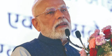 અમેરિકા સાથે ટેરિફ વિવાદ વચ્ચે PM મોદીએ બોલાવી મહત્ત્વપૂર્ણ બેઠક, 7 કેન્દ્રીય મંત્રી રહેશે હાજર | PM…