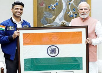 VIDEO : ‘મેં આપેલું હોમવર્ક કર્યું કે નહીં?’, શુભાંશુ શુક્લા સાથે મુલાકાતમાં PM મોદીનો સવાલ | have y…
