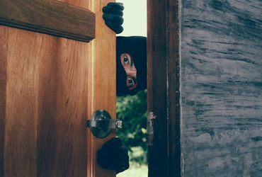 ઝાડેશ્વરમાં તસ્કરો ત્રાટક્યા : જન્માષ્ટમીની ઉજવણી માટે વતન ગયેલા પરિવારને બંધ મકાનને તસ્કરોએ નિશાન બ…