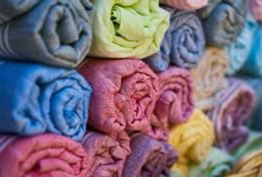 ટ્રમ્પના ટેરિફથી અમેરિકામાં પડદાં, બેડશીટ્સ અને તૈયાર કપડાની નિકાસ આજથી સાવ જ બંધ થશે | tarrif war t…