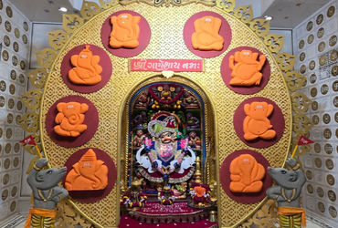 સાળંગપુર ધામમાં ગણેશ મહોત્સવઃ શ્રી કષ્ટભંજન દેવને અષ્ટવિનાયક દેવની થીમનો કરાયો શણગાર | salangpur dha…