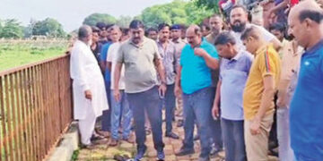 આણંદ પાલિકાના પૂર્વ કાઉન્સિલરની હત્યામાં અન્ય કોઈની સંડોવણીની ચર્ચા | Discussion of someone else inv…