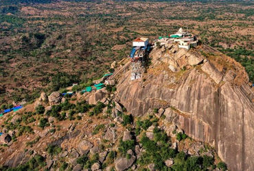 જૂનાગઢ અંબાજીના મહંતની નિમણૂક પ્રક્રિયા અંગે વિવાદ, સાધુ સમાજ દ્વારા આંદોલનની ચીમકી | Junagadh: Amba…