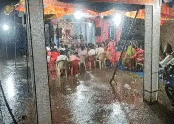 પંચમહાલમાં રાતે 4 જ કલાકમાં 4 ઈંચ વરસાદ, બાપ્પાના ભક્તો ટસના મસ ન થયા | Panchmahal Receives 4 Inches…