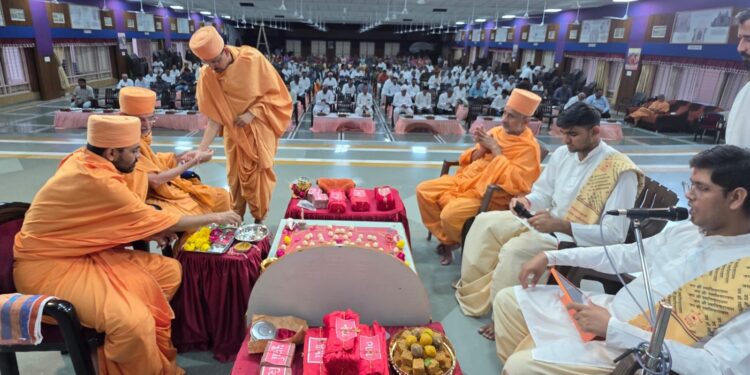 સંસ્કાર નગરી મહુવામાં શિક્ષણ, સ્વાસ્થ્ય ,કલા સાથે સંસ્કાર નું સિંચન કરતા BAPS સ્વામિનારાયણ વિદ્યામંદ…