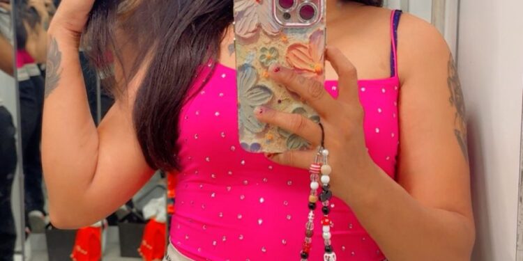 એક્ટ્રેસ મોડેલ ક્રિશું પરમાર ને જન્મદિવસ ની શુભકામનાઓ