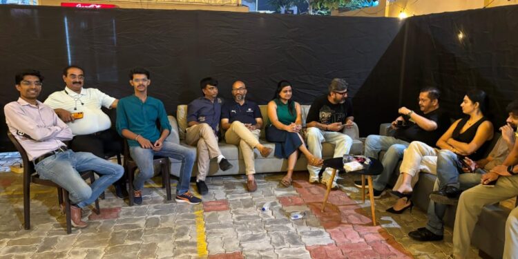 પ્રીમિયરની ઝગમગાહટ વિના ફિલ્મ રિલીઝ થશે ‘ફરી એકવાર’, ફાયદો કે નુકસાન?”