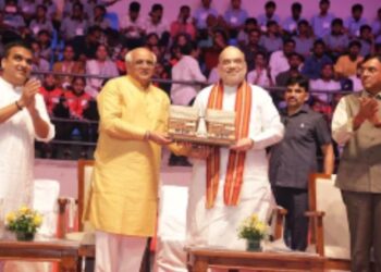 અમદાવાદ ખાતે કેન્દ્રીય ગૃહ અને સહકારિતા મંત્રીએ વીર સાવરકર સ્પોર્ટ્સ કૉમ્પ્લેક્સ રાષ્ટ્રને અર્પણ કર્…