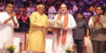 અમદાવાદ ખાતે કેન્દ્રીય ગૃહ અને સહકારિતા મંત્રીએ વીર સાવરકર સ્પોર્ટ્સ કૉમ્પ્લેક્સ રાષ્ટ્રને અર્પણ કર્…