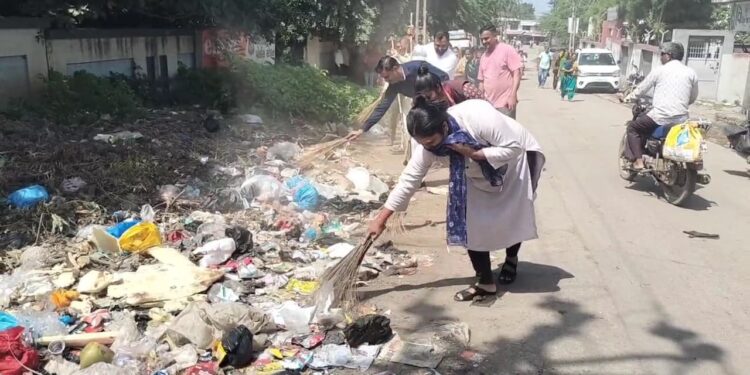 સ્વામી વિવેકાનંદ કૉલેજ પાલિતાણા દ્વારા માનનીય વડાપ્રધાન નરેન્દ્રભાઈ મોદીજી ના જન્મદિવસની અનોખી ભેટ