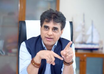 રાજ્ય સરકારે કામરેજ વિધાનસભાના વેલંજામાં ૫૦૦૦ વાર જમીન પર પ્રાથમિક શાળાનું નિર્માણ થઇ ચૂક્યું છે. અન…