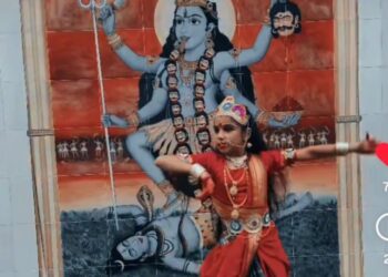 આણંદ ની બાળકી આધ્યાયની ત્રિવેદી તરફ થી નવરાત્રી ની અનોખી આરાધના