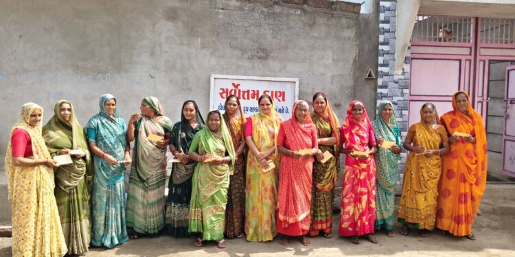 પશુપાલન ક્ષેત્રને મજબુત બનાવવા અને ગ્રામીણ અર્થતંત્રને સમૃધ્ધ કરવા માટે માન. નરેન્દ્રભાઈ મોદી સાહેબન…