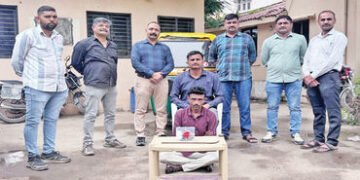 સાણંદના મોડાસર ગામમાં 6.95 લાખની ઘરફોડનો આરોપી ઝડપાયો | Accused of house burglary worth Rs 6 95 lakh…