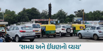 SG Highway પર નિર્માણાધીન ફ્લાયઓવરના લીધે 1 KM લાંબો ટ્રાફિક જામ, તંત્ર VVIPની સેવામાં વ્યસ્ત, પ્રજા…