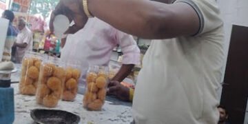 વડોદરા કોર્પોરેશન દ્વારા મીઠાઈ, ફરસાણ, ખાદ્ય તેલ વગેરેનું ચેકિંગ, 69 સ્થળે તપાસ કરી ખાદ્ય પદાર્થોના …
