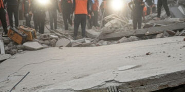 જૂનાગઢના માંગરોળમાં જર્જરિત મકાન ધરાશાયી, દાદા-પૌત્રના કરૂણ મોત | mangrol junagadh building collapse…