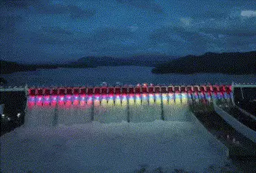 VIDEO: રંગબેરંગી લાઇટિંગ દ્વારા નર્મદાના વધામણાં, ડેમના 32 દરવાજા ખોલાયા | 32 gates of Narmada dam o…