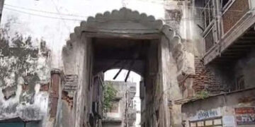 વડોદરામાં રાવપુરાના નવાબવાડામાં 100 વર્ષ જૂનું અતિ જર્જરિત મકાન તૂટી પડ્યું | A 100 year old dilapid…