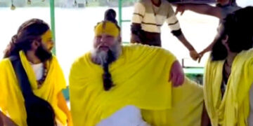 VIDEO: વૃંદાવનમાં યમુનાનું રૌદ્ર સ્વરૂપ જોવા પહોંચેલા પ્રેમાનંદ મહારાજે કહ્યું- ‘આ કુદરતી પ્રકોપ નહી…