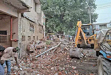 દહેગામની ૩ ગેરકાયદે દુકાનો ઉપર બુલડોઝર ફેરવી દેવાયું | Bulldozers were rolled over 3 illegal shops i…