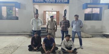 સાણંદના વિંછીયા ગામ સેન્ટીંગ સામાન ચોરતી ગેંગના 3 સભ્ય ઝડપાયા | 3 members of a gang stealing goods w…