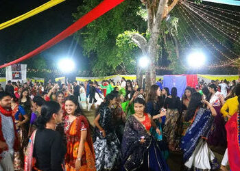 ગુજરાતના ત્રણ મોટા શહેરોમાં ગરબા આયોજકોએ ઈવેન્ટ કવરેજ, જાનહાનિ માટે 150 કરોડનો વીમો કરાવ્યો | garba …